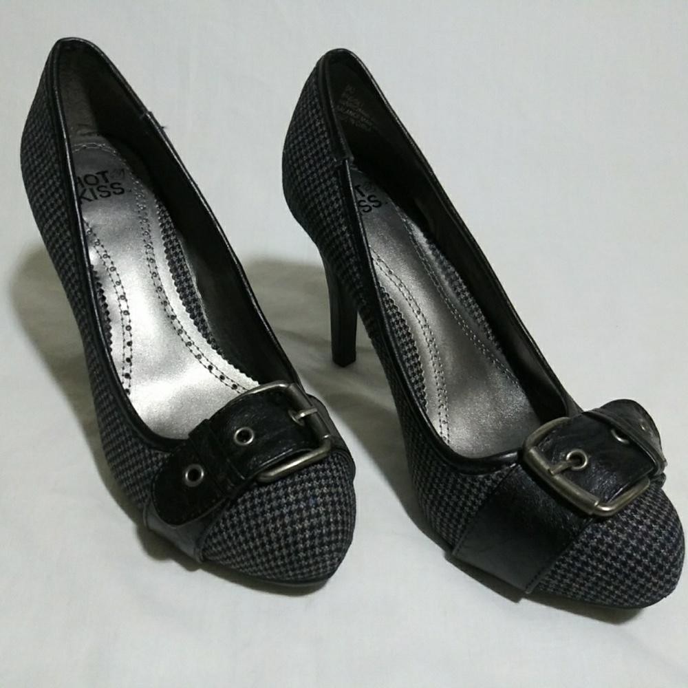 Hot Kiss plaid fabric buckle pump heels 👠